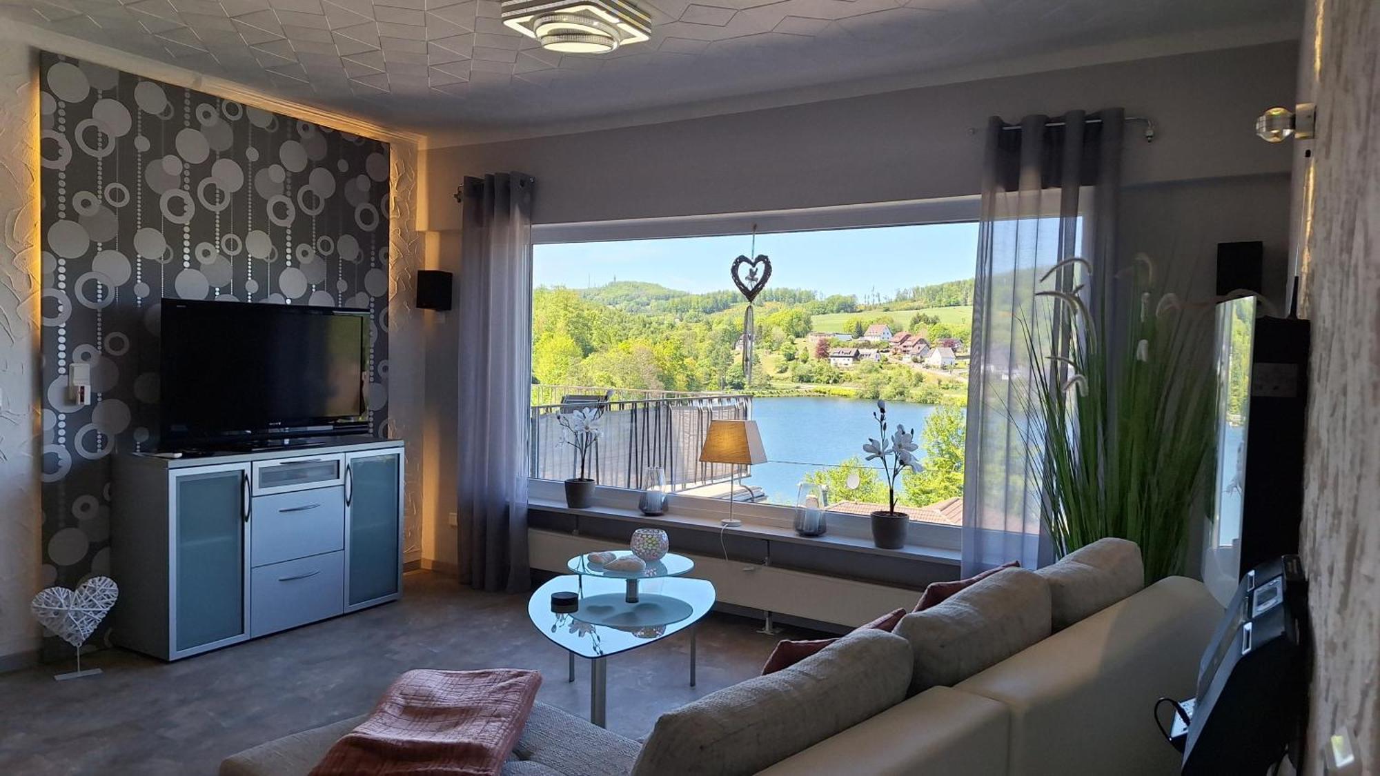 Seeblick-Ferienwohnung Im "Ferienhaus Agger-Blick" Mit Traumhafter Sonnen-Terrasse, Sauna, E-Kamin & Kajak Gummersbach Dış mekan fotoğraf
